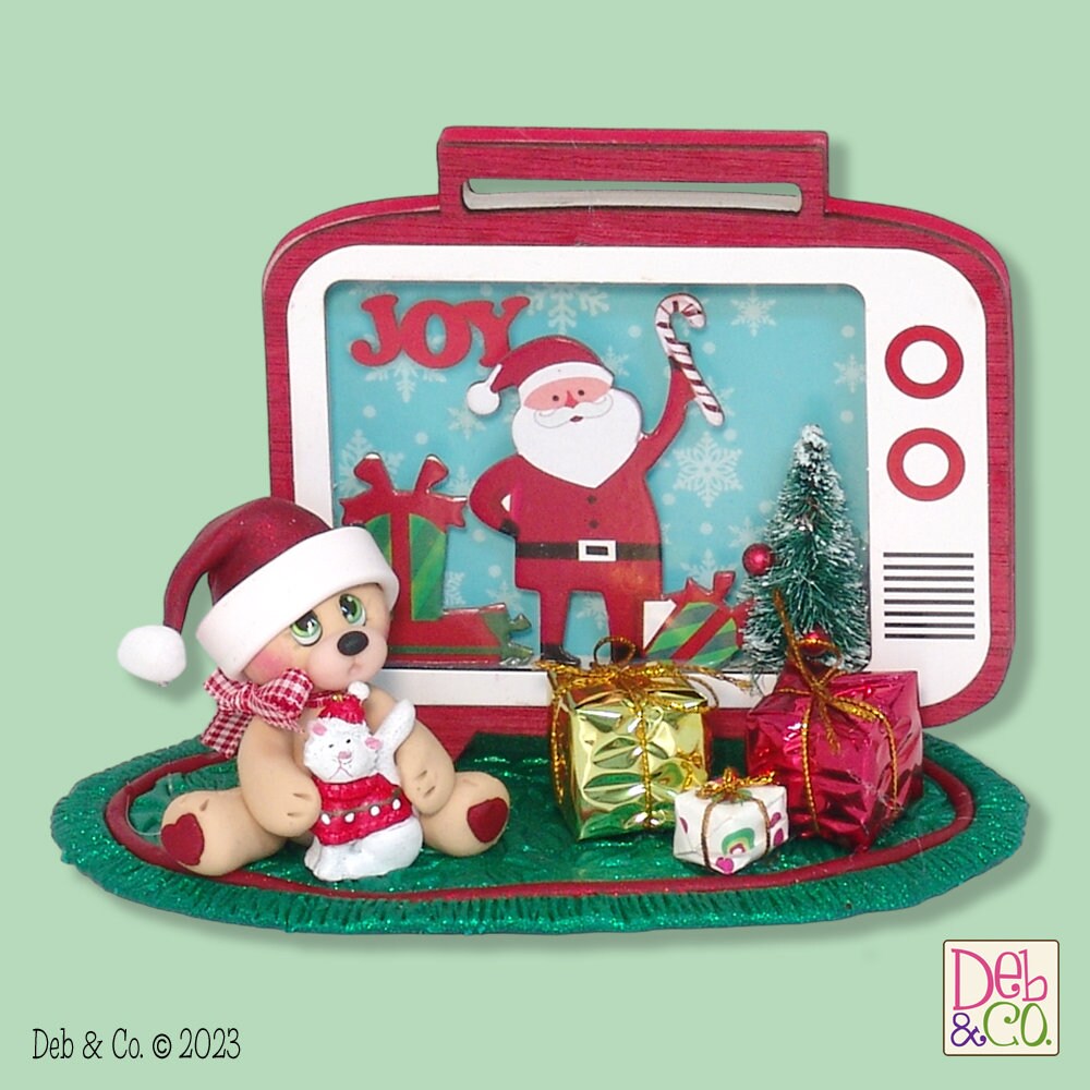 Tommy's Christmas TV with Kitty Cat HANDMADE Polymer CLAY Christmas Figurine - Tiered Tray Decor