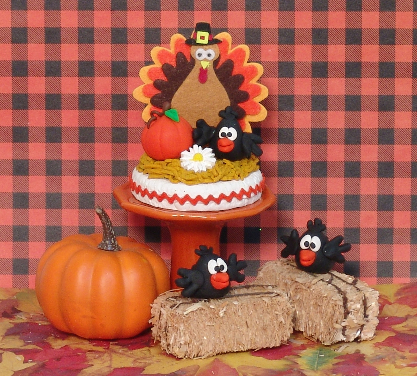 Turkey and Crow Fall Decor Figurine -1