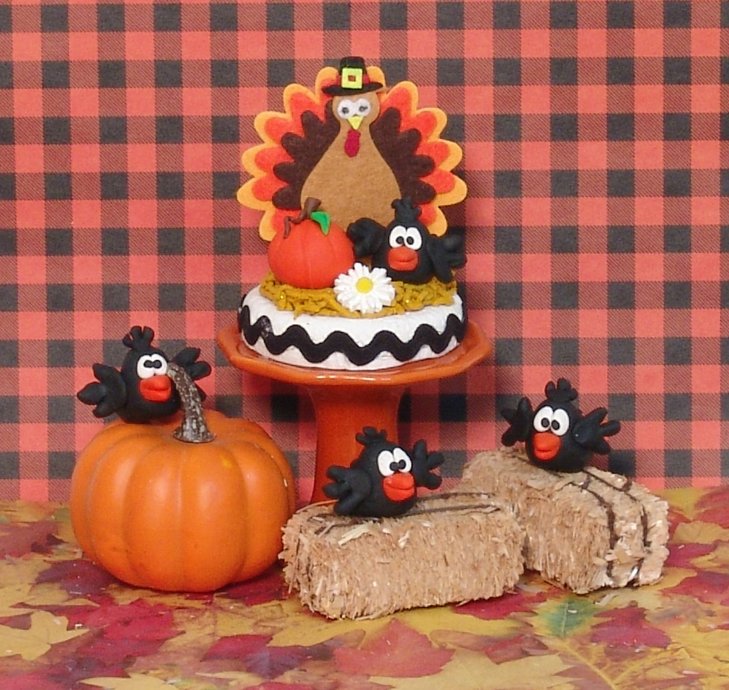 Turkey and Crow Fall Decor Figurine -2