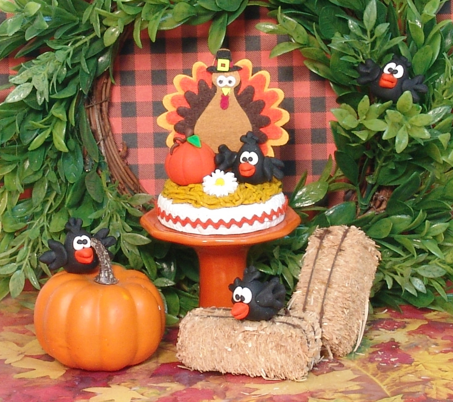 Turkey and Crow Fall Decor Figurine -1