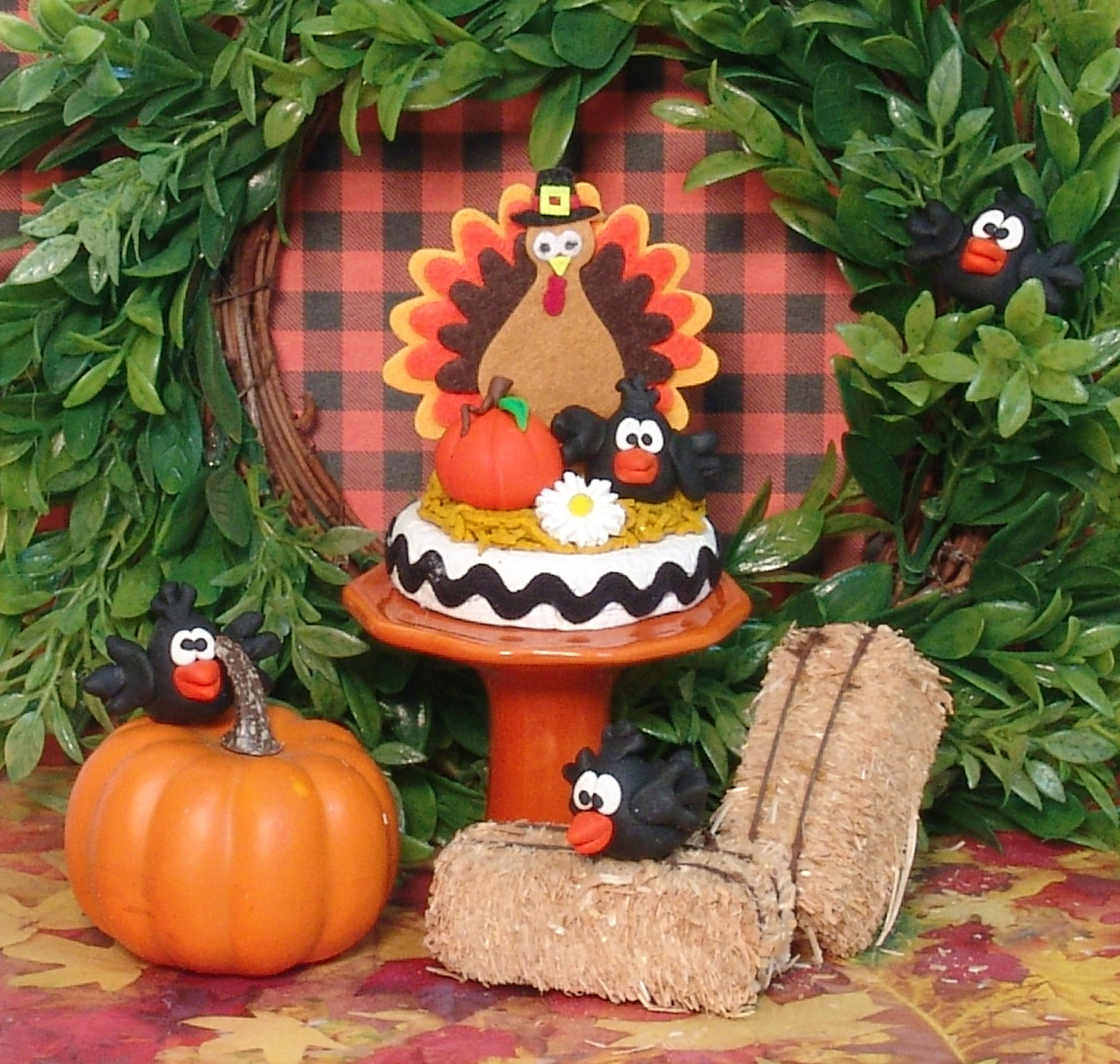 Turkey and Crow Fall Decor Figurine -2